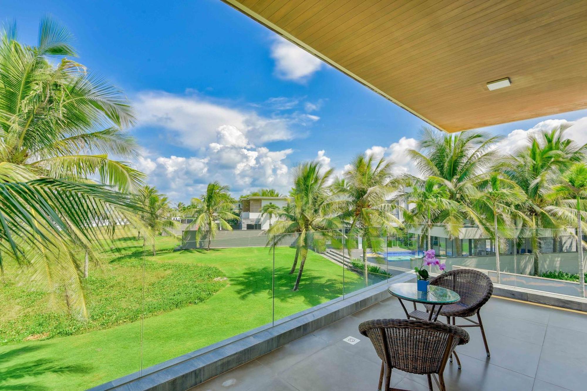 Diamond Beach Villa Дананг Экстерьер фото